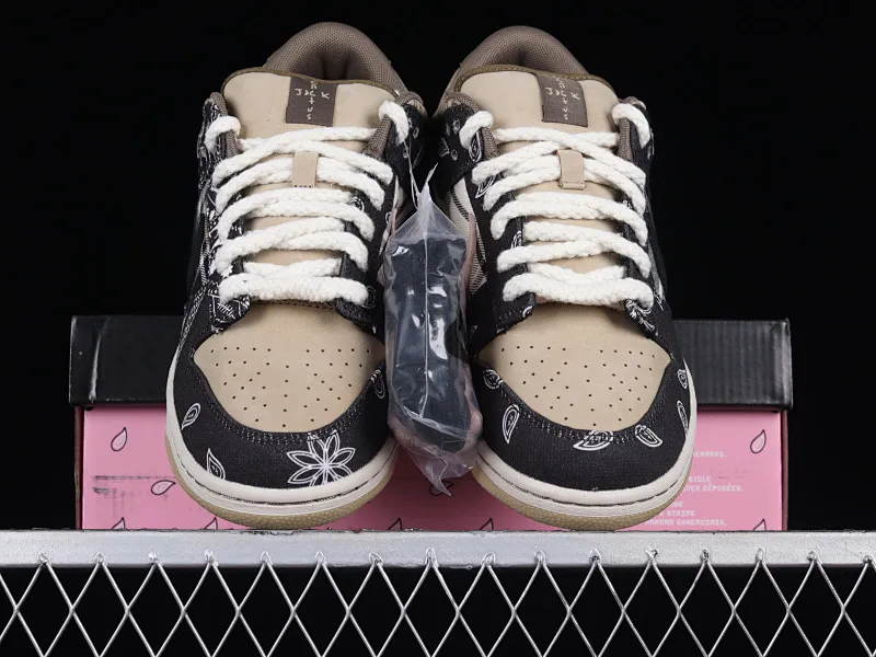 All categories Nk SB Dunk series Nk SB Dunk Low low-top sneakers M version Travis Scott x Nk SB Dunk joint sneakers Cashew fruit SB low-top casual sports skateboard shoes CT5053-001